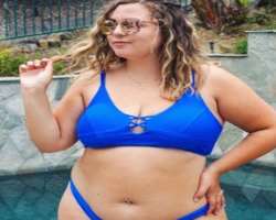 The star has a piercing in her belly button.